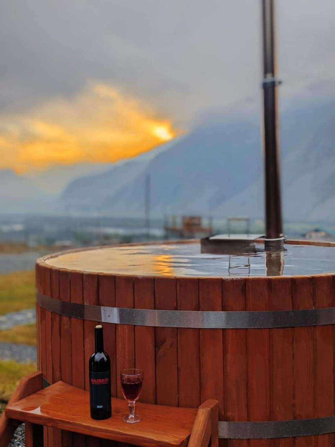 Kazbegi Spa Resort Cottages Kültér fotó